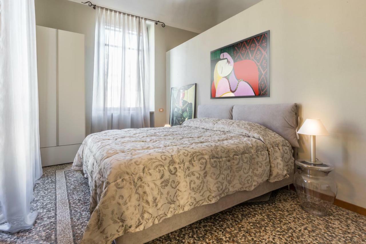 Roero Suite In The City Center Asti Extérieur photo